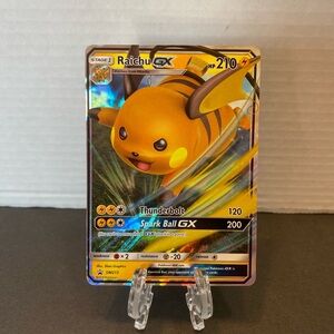 Raichu GX SM213 Pokemon Sun and Moon Holo Black Star Promo